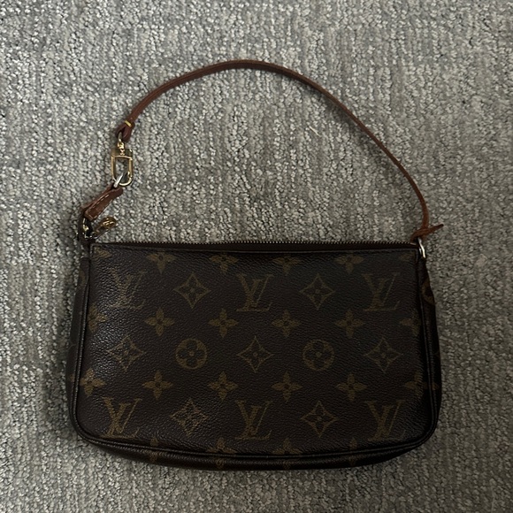 Louis Vuitton Vintage Monogram Pochette Accessories - Picture 1 of 8